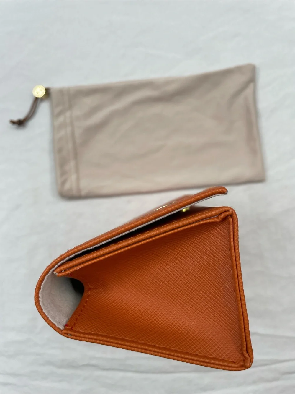 NEW! Tory Burch Saffiano Continental Glass Case with Logo Medallion & Dust Bag.